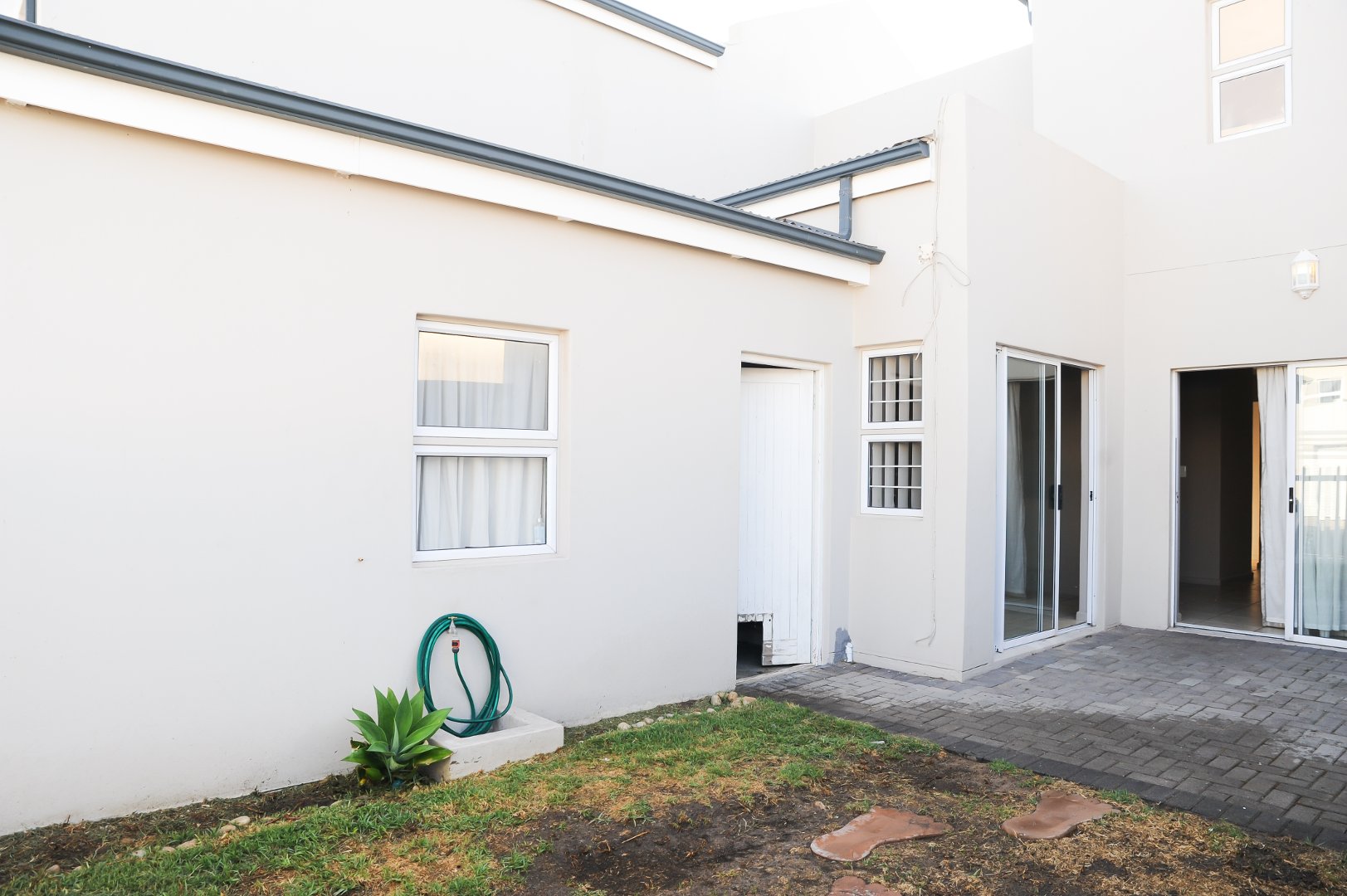 To Let 3 Bedroom Property for Rent in Country Club Western Cape